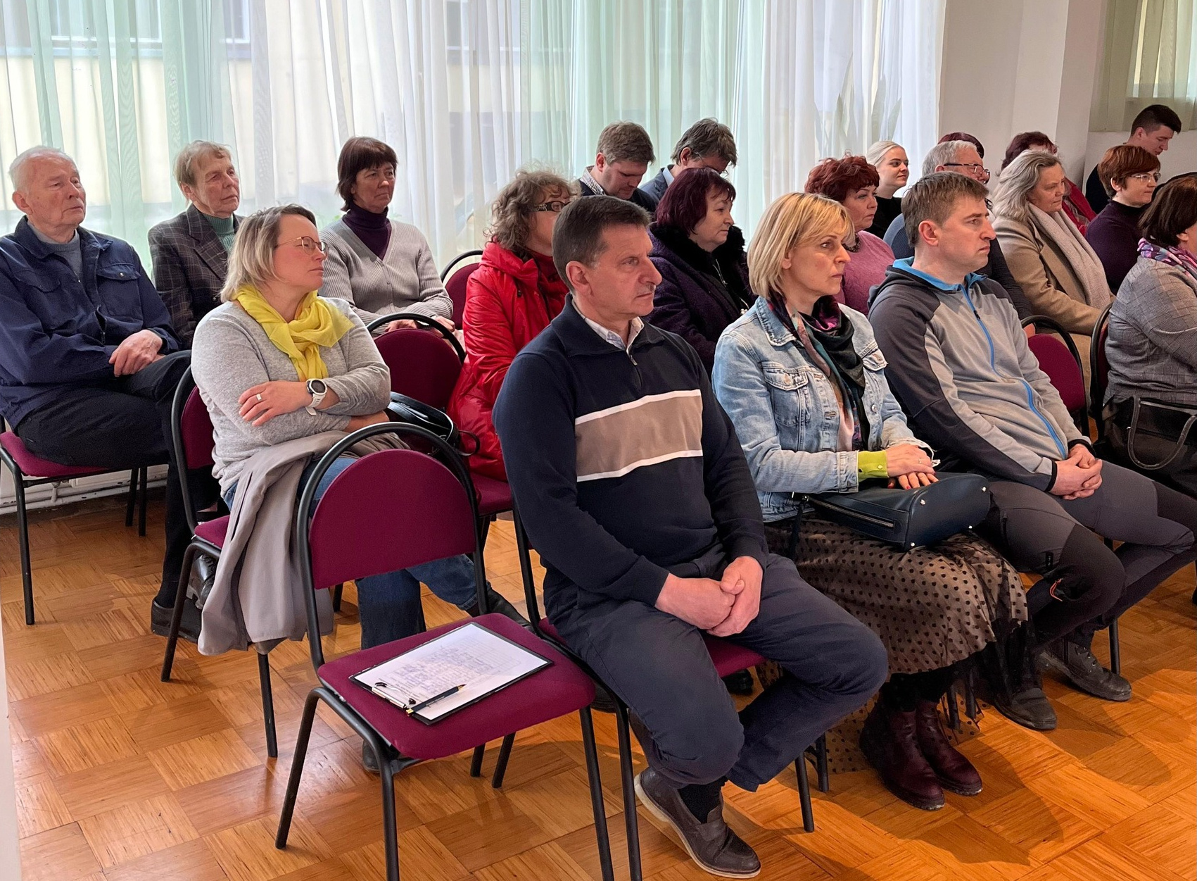 Vīpē aizvadīta iedzīvotāju tikšanās ar Jēkabpils novada domes pārstāvjiem