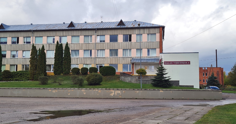 Jēkabpils novada skolas ar parakstu vākšanu protestē pret plānoto reformu