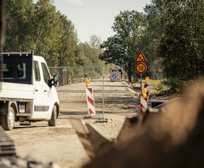 No Zasas līdz pagriezienam uz Mazslati turpinās būvdarbi