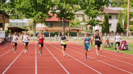 Jēkabpils Sporta skolas vieglatlēti saņem godalgas Latvijas čempionātā