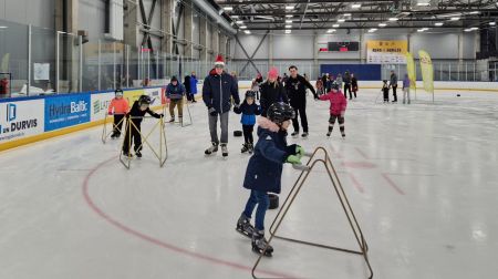 Sportiskajā ģimeņu izaicinājumā startē 14 komandas