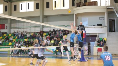 Jēkabpils jaunie volejbolisti kļūst par čempioniem