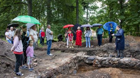 Zasas muižas teritorijā veikti arheoloģiskie izrakumi