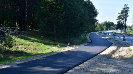 Uz veloceliņa Sala – Jēkabpils tiek ieklāts asfalts