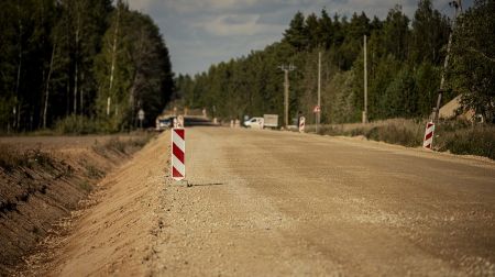 Autoceļa būvdarbi no Zasas līdz Mazslatei