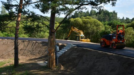 Uz veloceliņa Sala – Jēkabpils tiek ieklāts asfalts