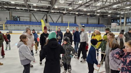 Sportiskajā ģimeņu izaicinājumā startē 14 komandas