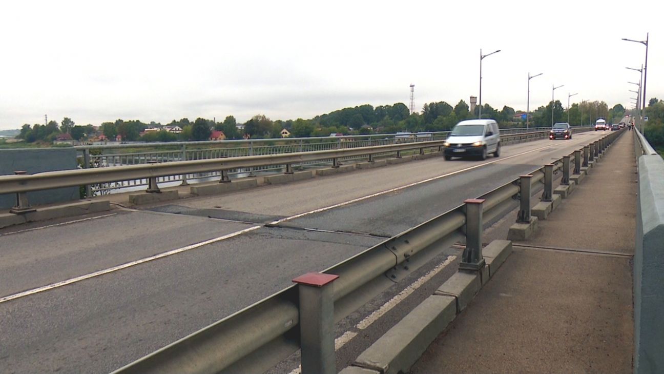 Joprojām nav sākts tilta šuvju remonts Jēkabpilī