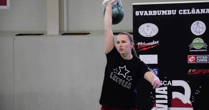 Jēkabpiliešiem augsti panākumi Latvijas čempionātā svarbumbu sportā