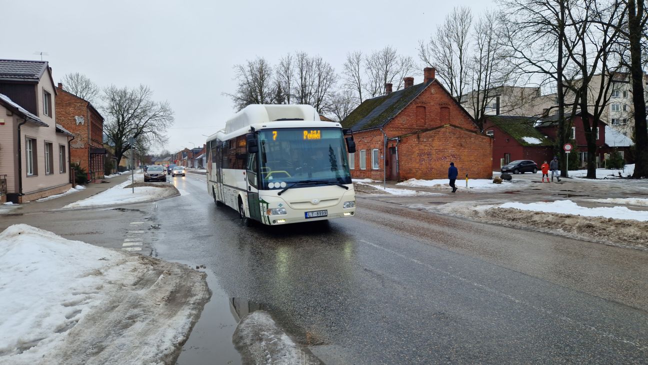 Veikta Jēkabpils autobusu parka pasažieru aptauja – vairums iedzīvotāju vēlas, lai autobusi kursētu biežāk