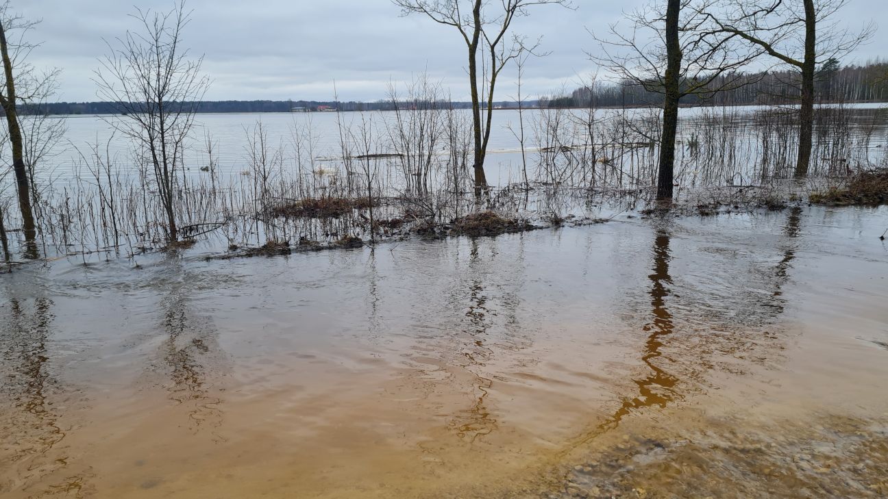 Situācija augšpus Zeļķu tiltam stabilizējusies