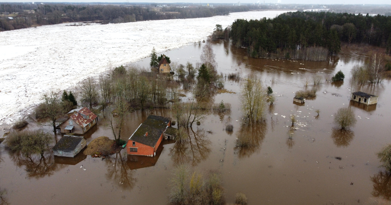 Vairums iedzīvotāju, kas dzīvo plūdu riska zonās, šogad plūdiem negatavojās
