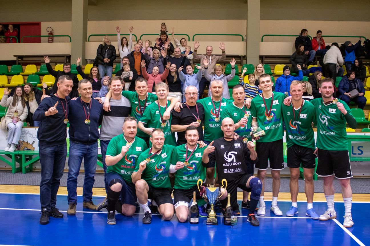  Jēkabpils novada telpu futbola čempionu titulu izcīna “Māju koks” 
