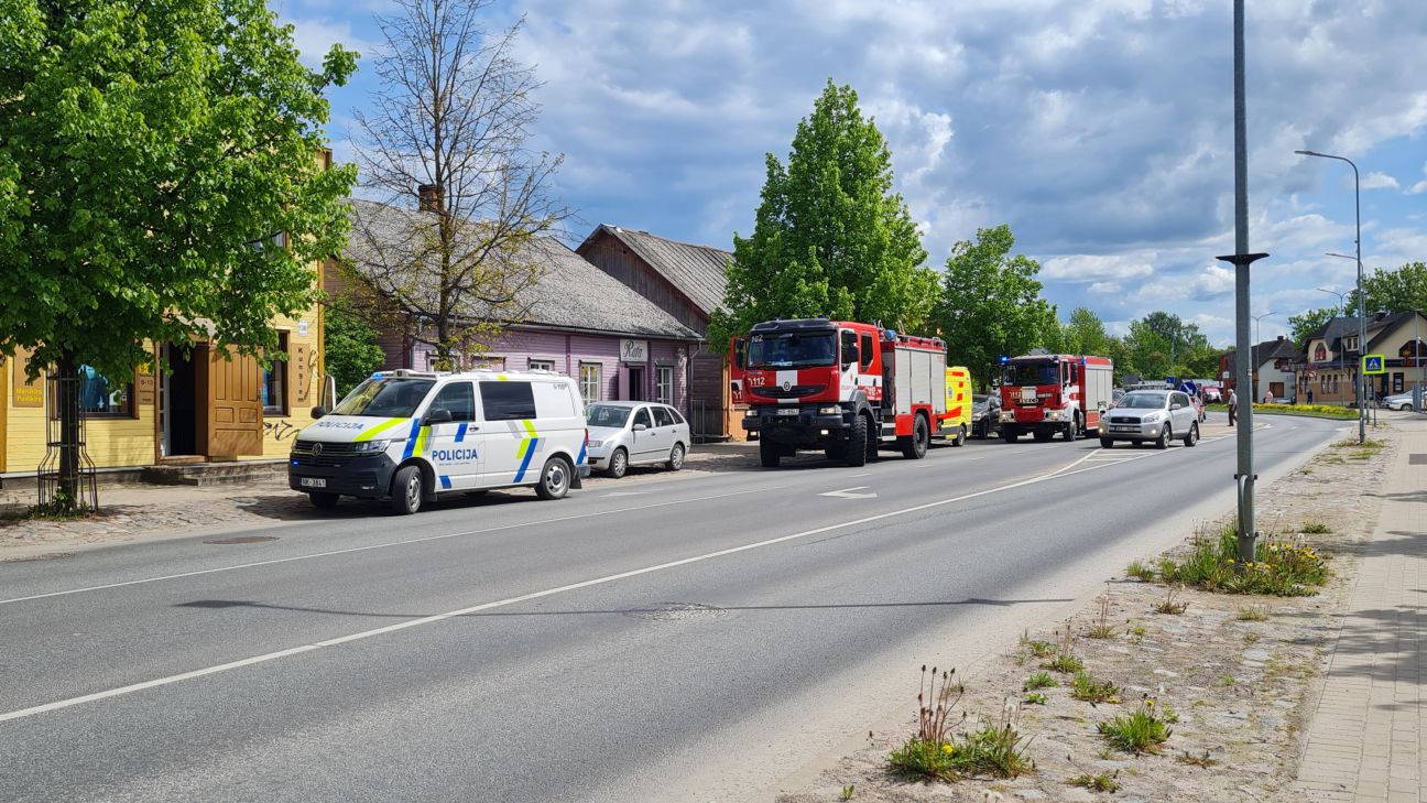 Jēkabpilī sodrēju degšanas dēļ apgrūtināta satiksme Rīgas ielā