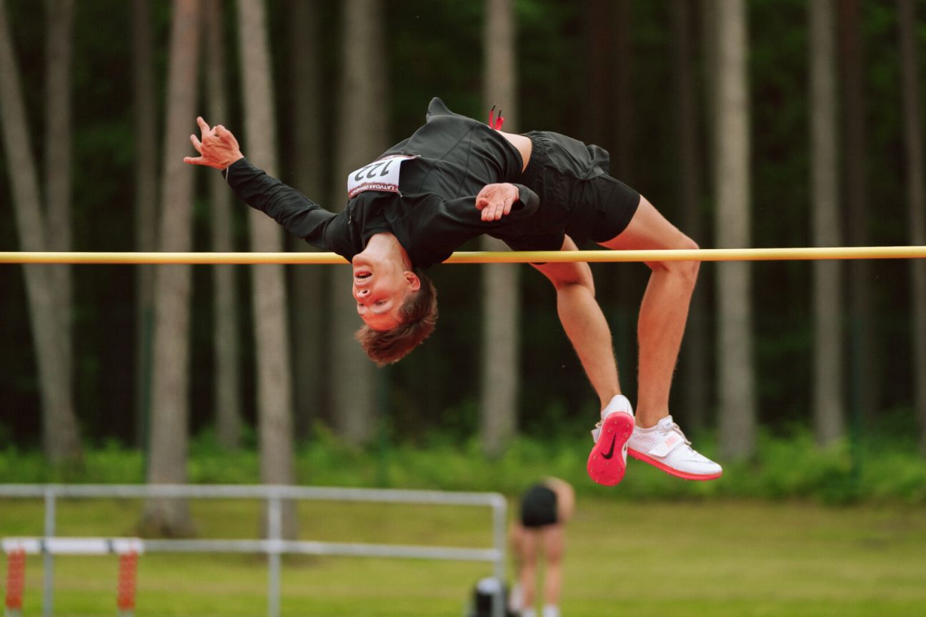 Jēkabpils Sporta skolas vieglatlēti saņem godalgas Latvijas čempionātā