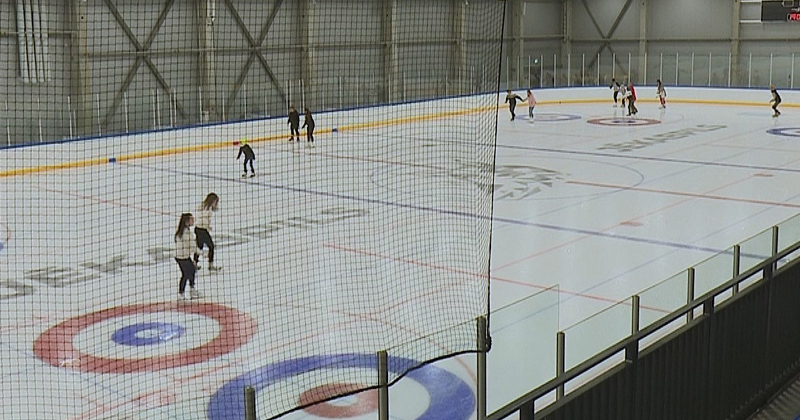 Jēkabpils Sporta hallē sākusies ledus sezona