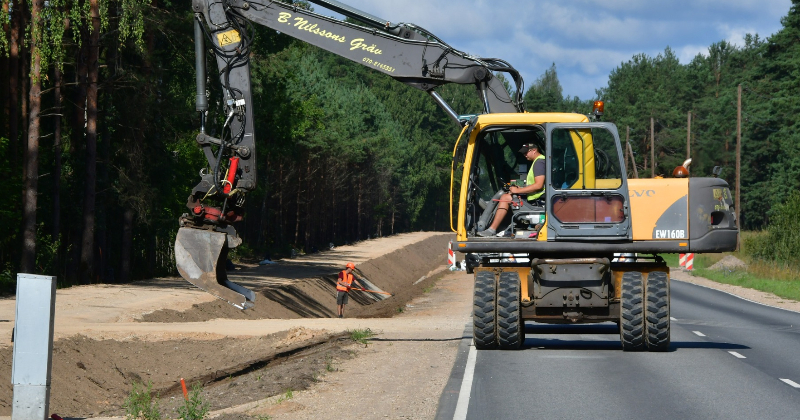 Turpinās veloceliņa Sala – Jēkabpils izbūve