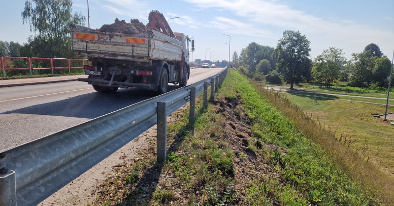 Vai Neretas ielas uzbērums Jēkabpilī ir satiksmei drošs?