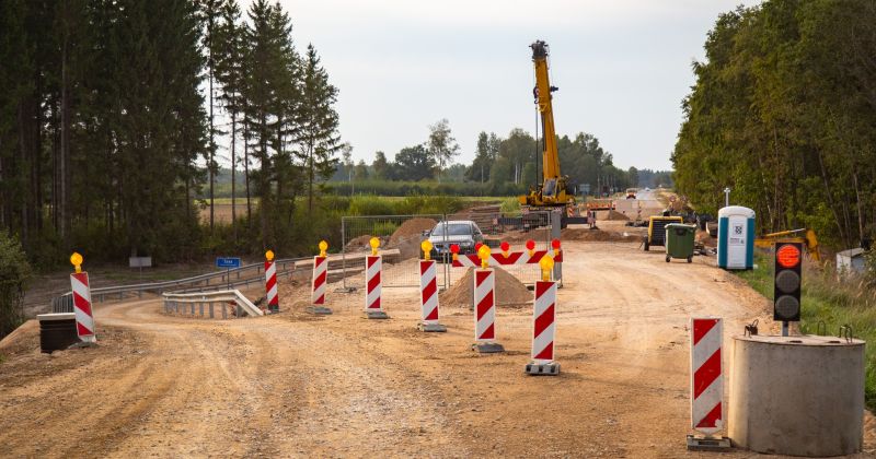 Rubenes un Zasas pagastā turpinās autoceļa pārbūves darbi