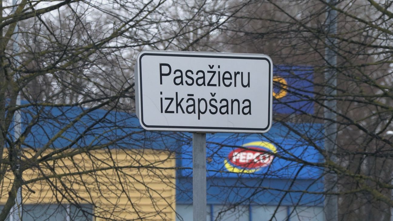 Goda ģimenēm 11. un 18. novembrī braucieni reģionālajos autobusos un vilcienā bez maksas