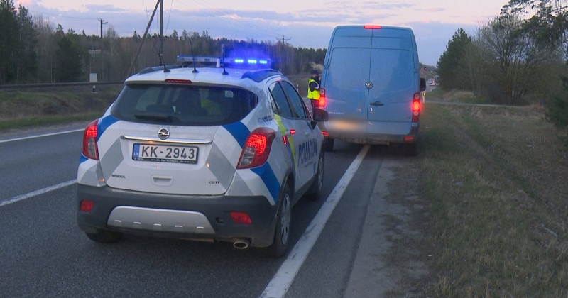 Jēkabpils novadā reida laikā pārbauda vairāk nekā 100 spēkratus – konstatē trīs pārkāpumus 