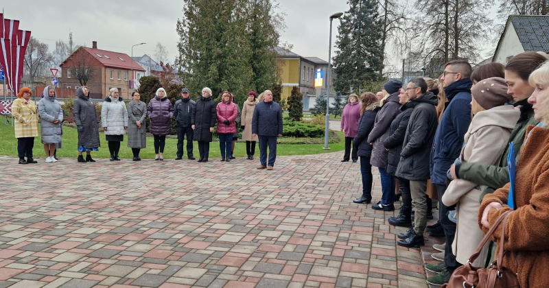 Līvānos ar klusuma brīdi godina Ukrainā bojāgājušos cīnītājus