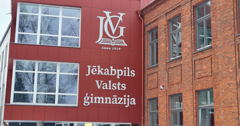 Diskusija par Jēkabpils Valsts ģimnāzijas jauno vadību ilgst četras stundas